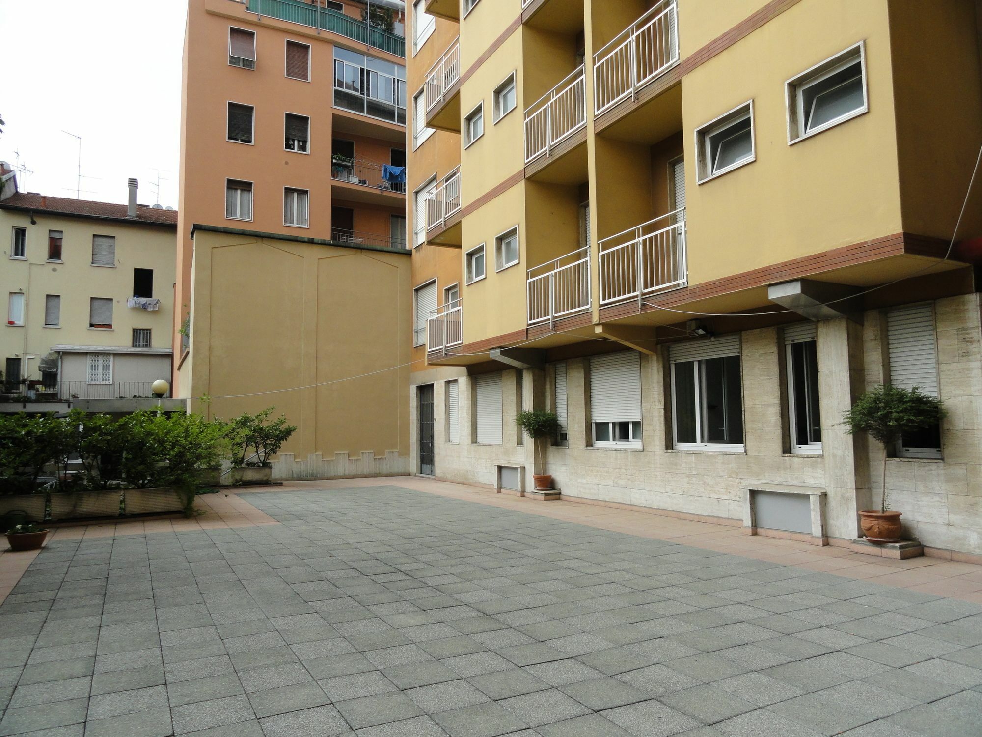 Residence Giusti 6 Milan Exterior photo